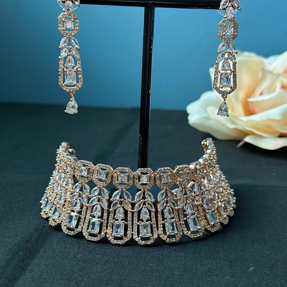 Choker set